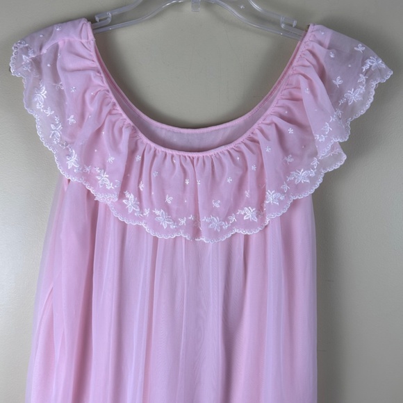 Vintage Women’s Pink Nightgown and Robe lined size M - Picture 8 of 14